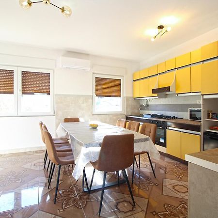 Apartments Mare 826 พูลา ภายนอก รูปภาพ