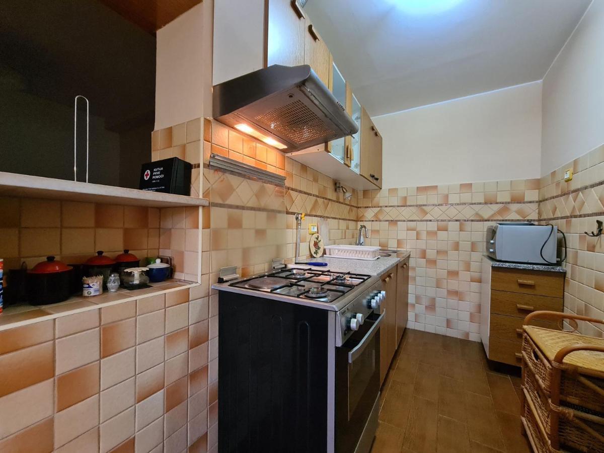 Apartments Mare 826 พูลา ภายนอก รูปภาพ