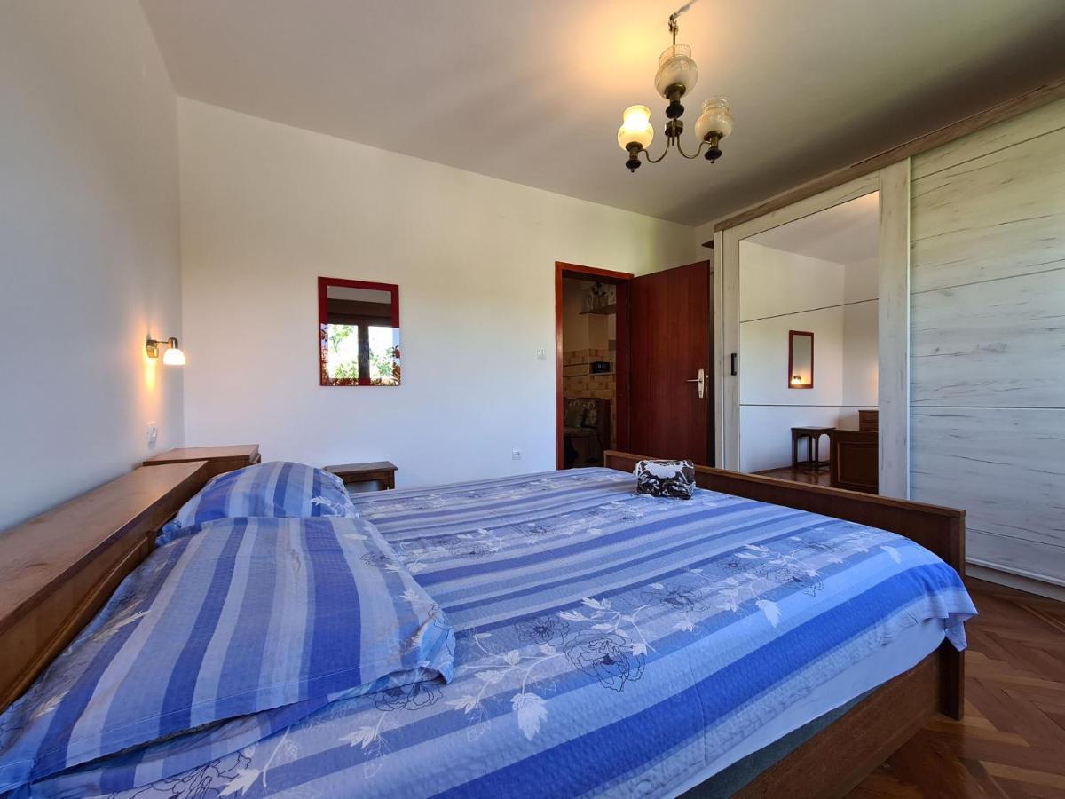 Apartments Mare 826 พูลา ภายนอก รูปภาพ