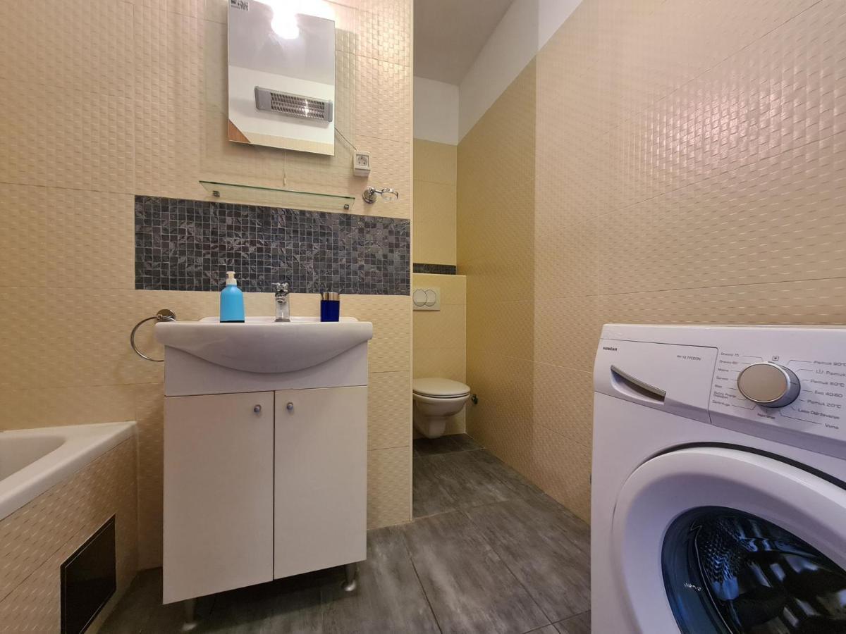 Apartments Mare 826 พูลา ภายนอก รูปภาพ